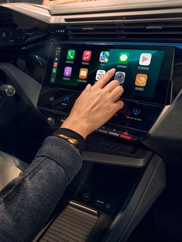 Nouvelle PEUGEOT E-308, PEUGEOT i-Cockpit®
