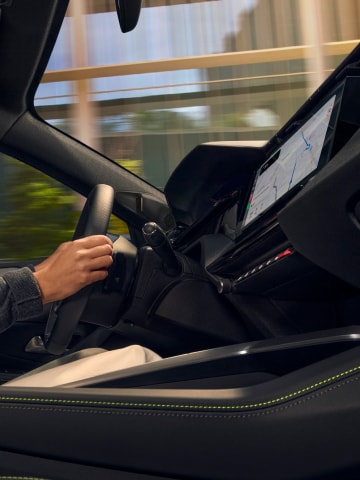 Nouvelle PEUGEOT E-308 poste de conduite avec ChatGPT