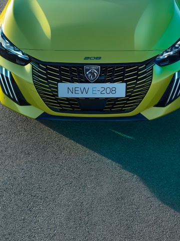 PEUGEOT E-208 signature à 3 griffes