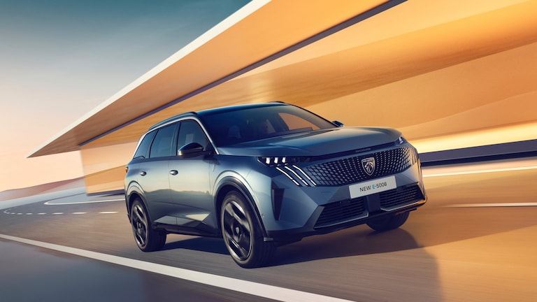 NOUVEAUX PEUGEOT E-3008 & E-5008 LONG RANGE