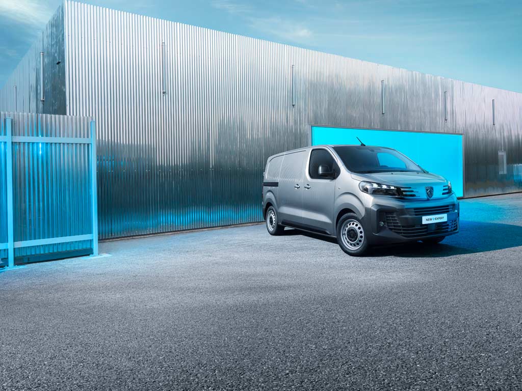 New PEUGEOT E-EXPERT front view