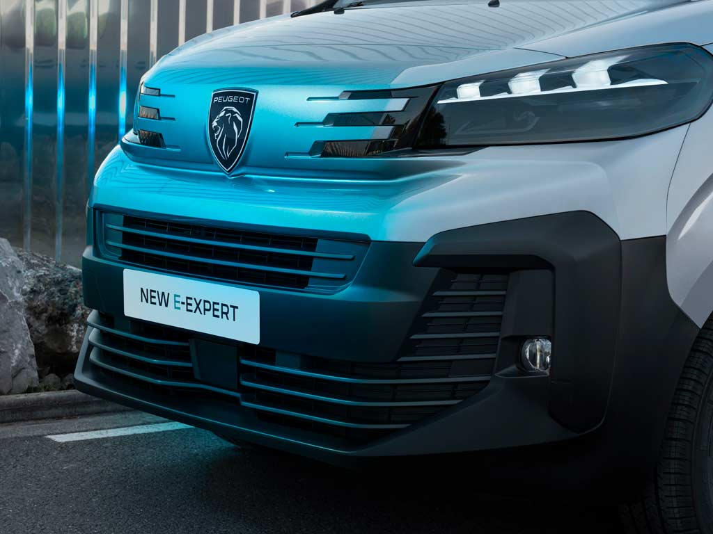 New PEUGEOT E-EXPERT front view