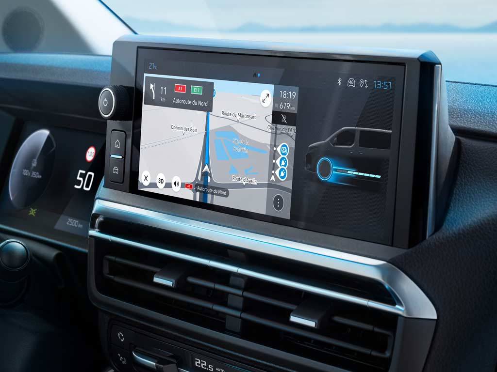 New PEUGEOT E-EXPERT connected touch screen