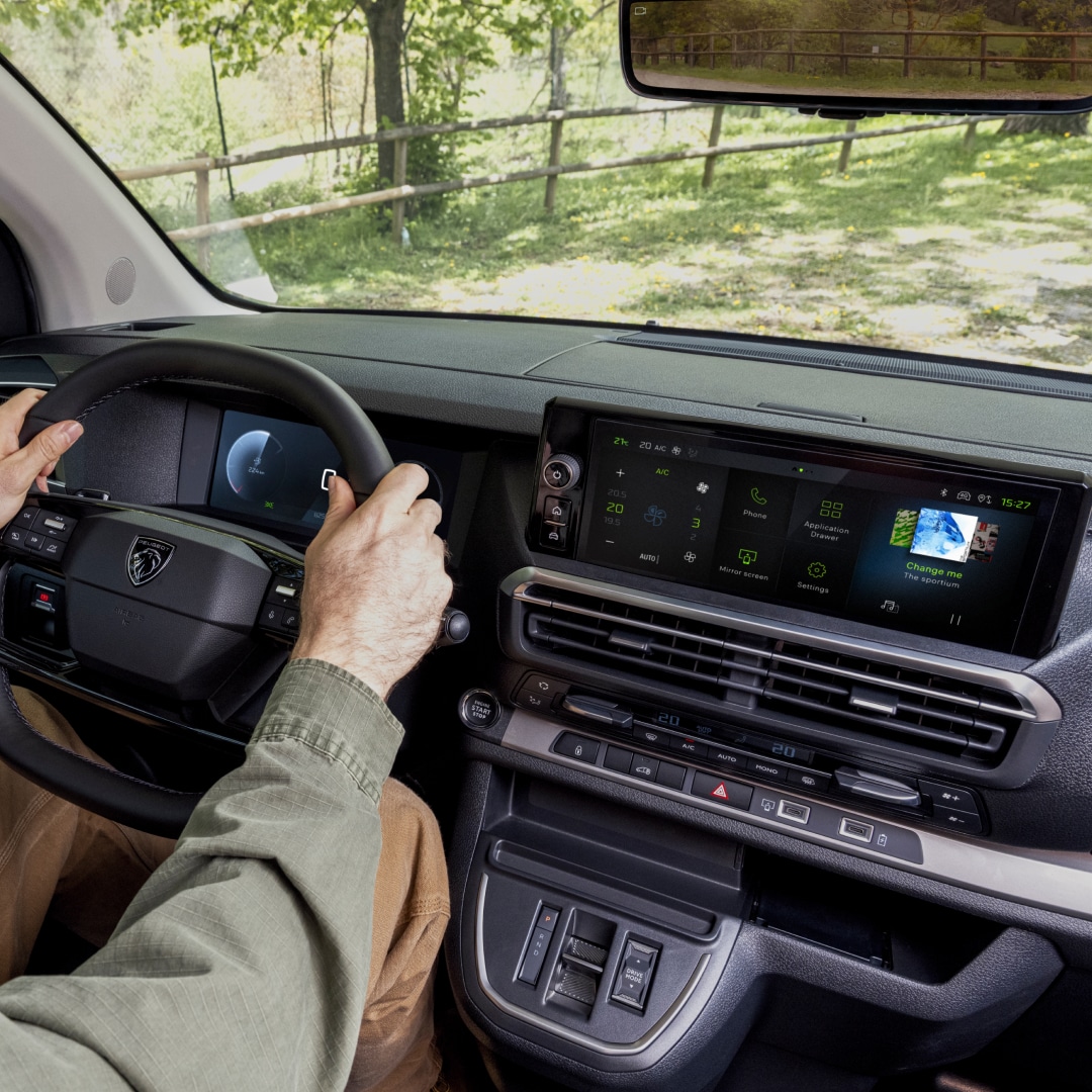 PEUGEOT Expert écran central tactile HD 10"