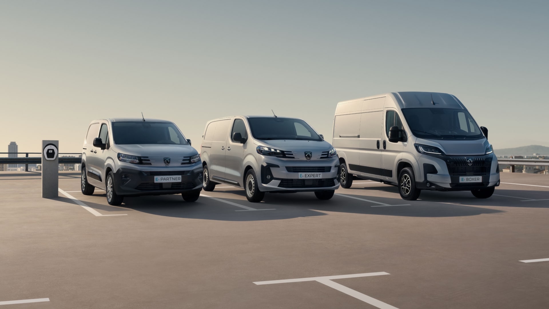 Gamme véhicules utilitaires électriques PEUGEOT