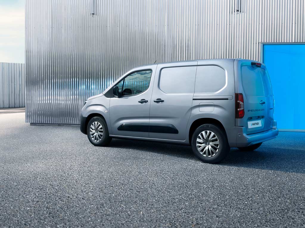 New PEUGEOT E-PARTNER driving aids