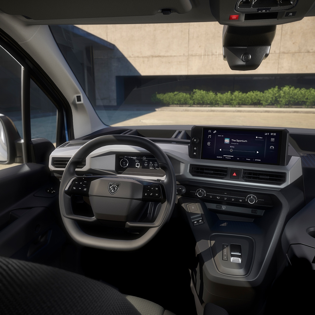 Poste de conduite du nouveau PEUGEOT Partner Active