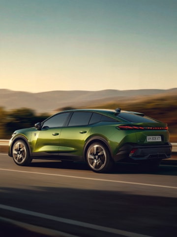 Nouvelle PEUGEOT E-408 aides à la conduite